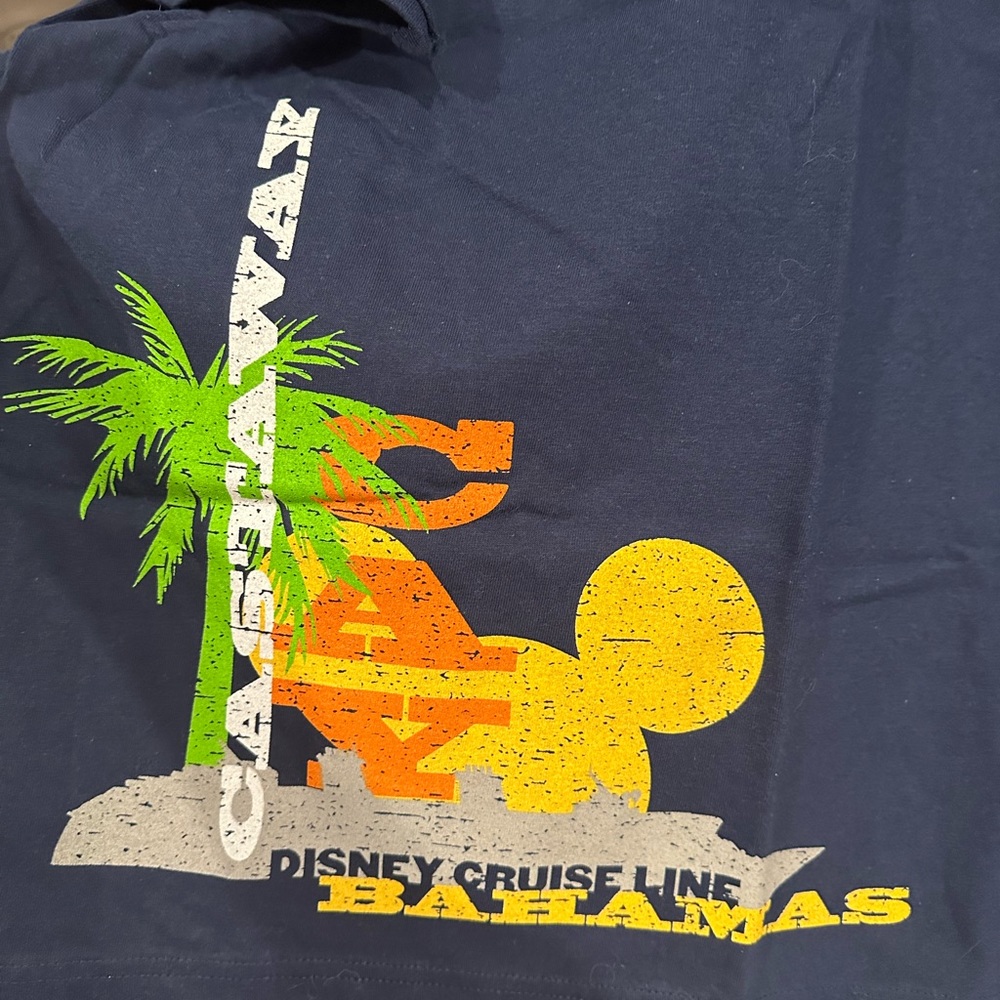 NWT Men’s XXL Disney T-shirt